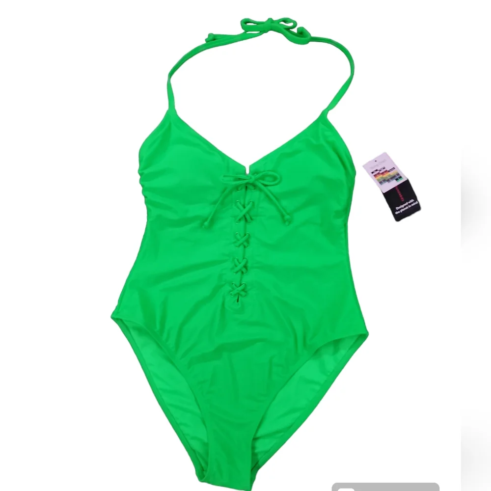Swimsuit No‎ Boundaries | One-piece - Picture 3 of 5